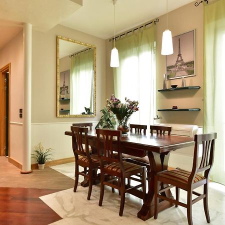 Elegant & Cozy Apartment In The Heart Of Roma Exterior foto