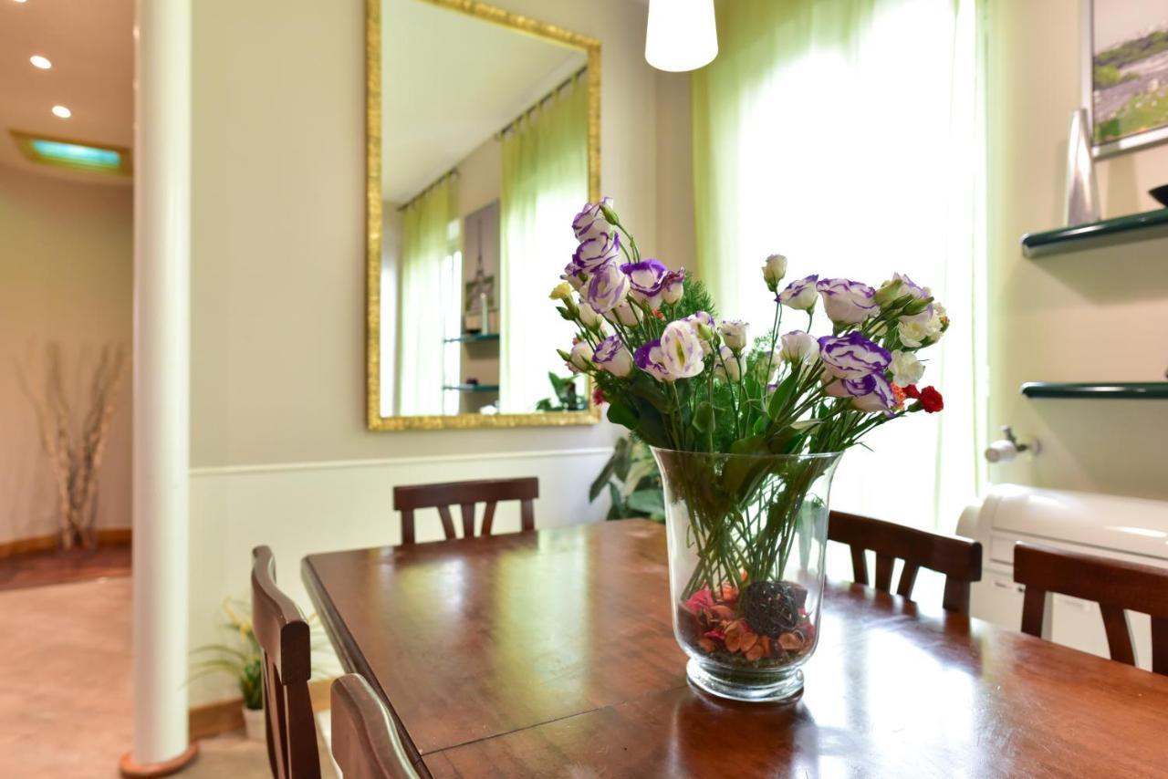 Elegant & Cozy Apartment In The Heart Of Roma Exterior foto