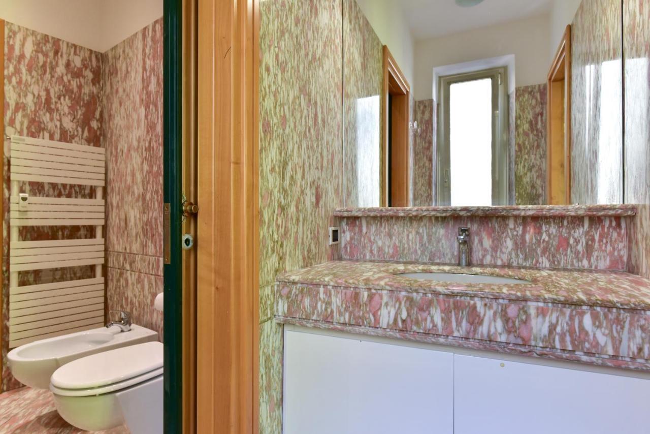 Elegant & Cozy Apartment In The Heart Of Roma Exterior foto